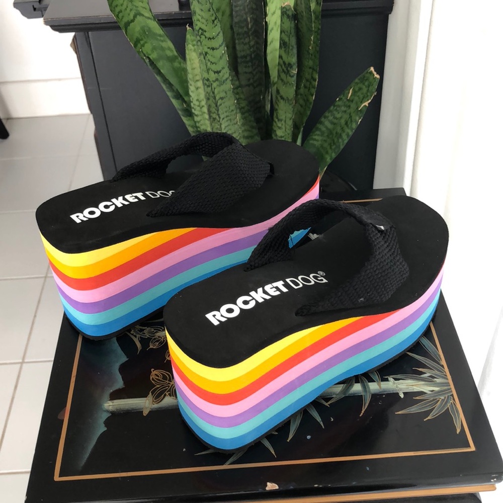 NWOT/Brand New! Rocket Dog Wedge Slippers